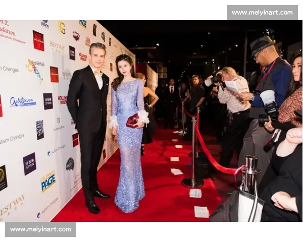 李娜旗袍坐镇晚宴,卡琳斯卡娅美出圈!香港网赛星光浓 李娜旗袍坐镇晚宴,卡琳斯卡娅美出圈!香港网赛星光浓