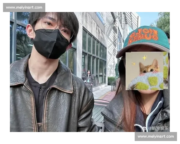 中戏补办毕业礼:易烊千玺现身,合影热潮暖了青春缺口 中戏补办毕业礼:易烊千玺现身,合影热潮暖了青春缺口